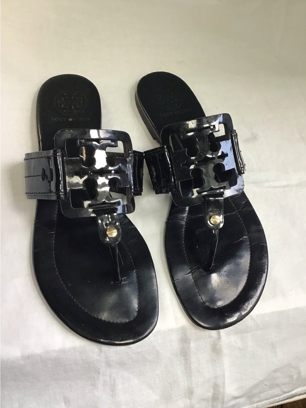 Tory Burch Miller Black Patent Leather Square Logo Thong Sandals Sz 8.5